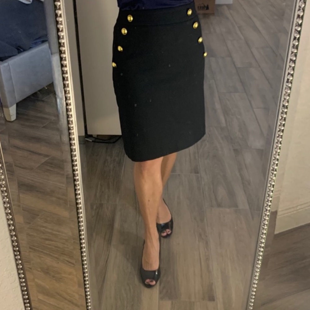 Ann Taylor Loft sailor skirt size 2 fits a 4